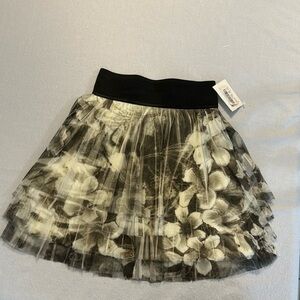 NWT Juniors’ Size Small Air-Brushed Tulle Mini Skirt with Wide Elastic Waistband